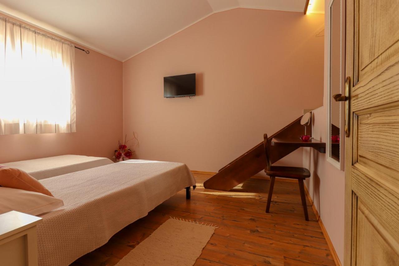 Villa Nona Marija Sveti Lovreč Pazenatički Buitenkant foto