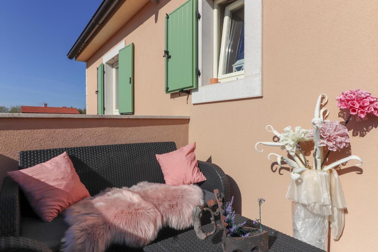 Villa Nona Marija Sveti Lovreč Pazenatički Buitenkant foto