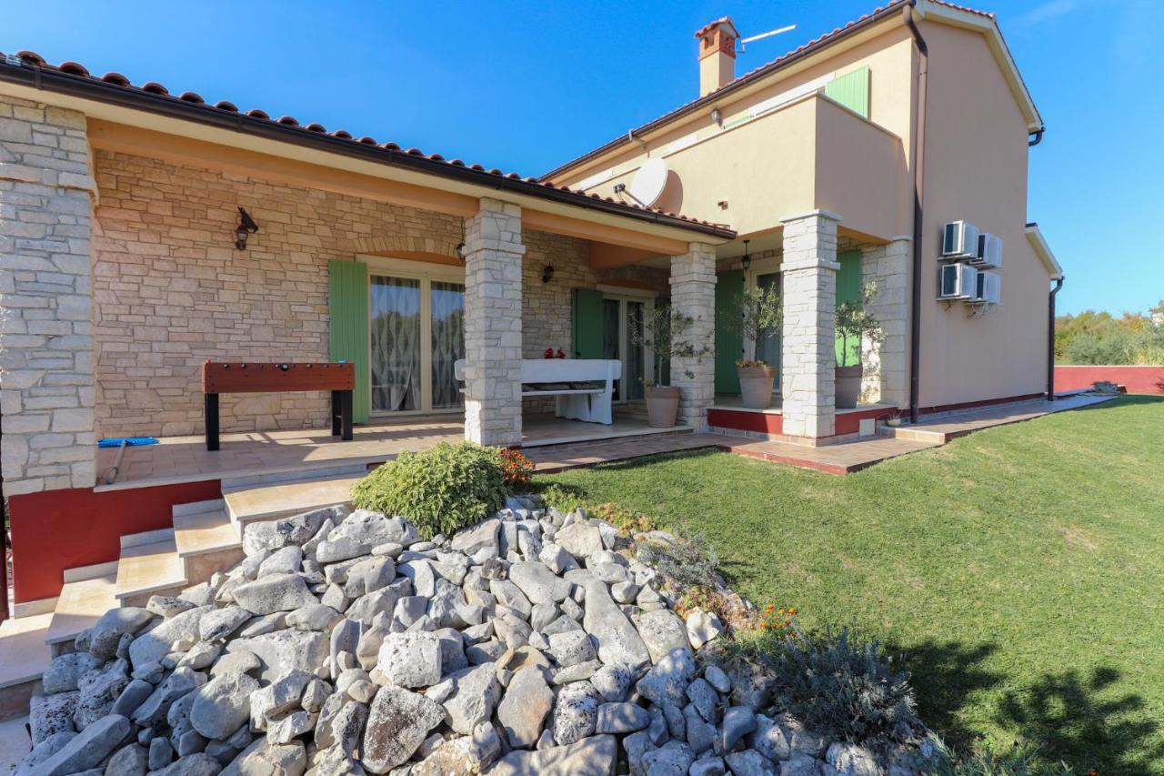 Villa Nona Marija Sveti Lovreč Pazenatički Buitenkant foto