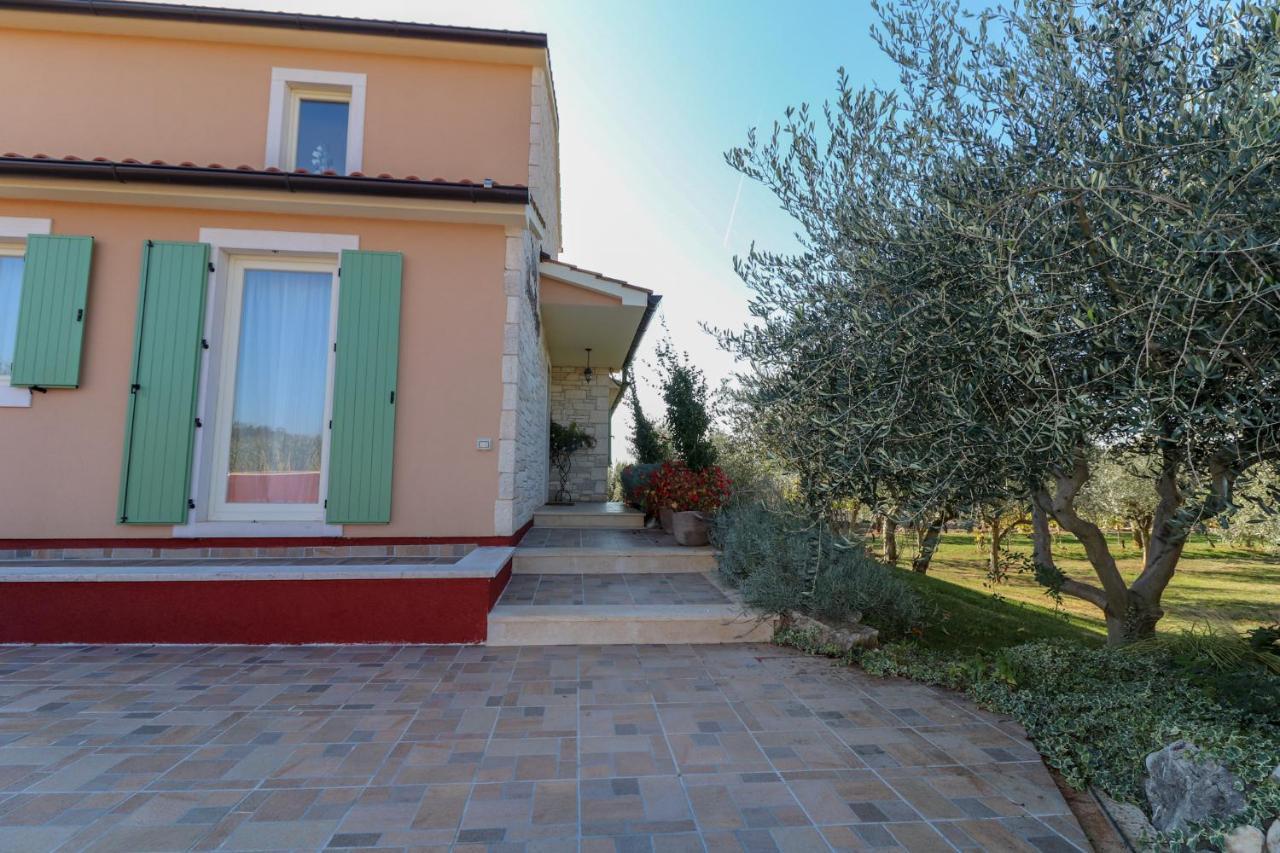 Villa Nona Marija Sveti Lovreč Pazenatički Buitenkant foto