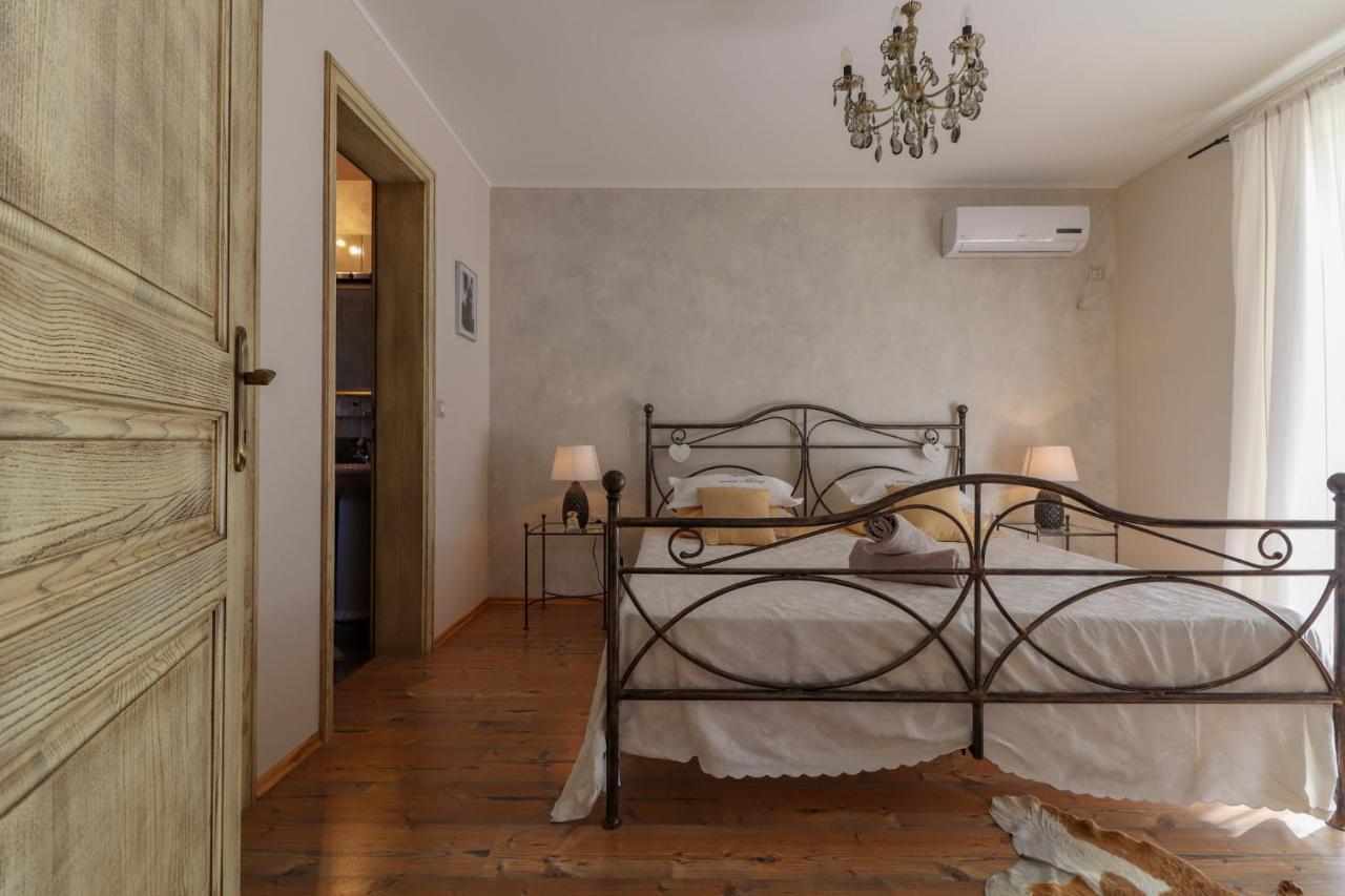 Villa Nona Marija Sveti Lovreč Pazenatički Buitenkant foto