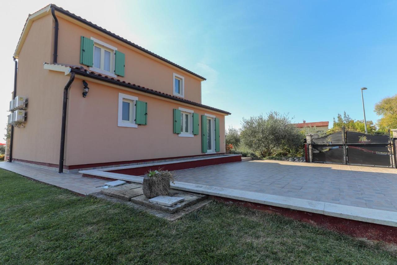 Villa Nona Marija Sveti Lovreč Pazenatički Buitenkant foto